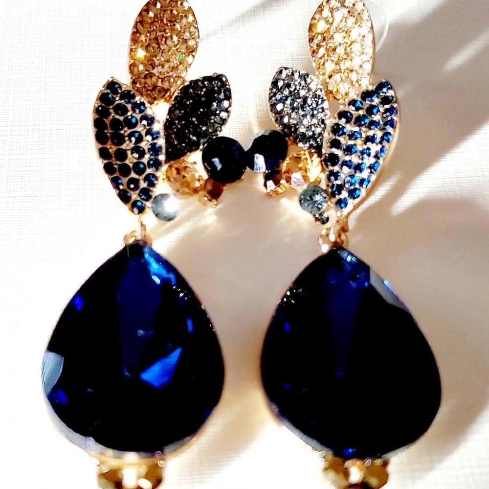 Crystal rhinestone pave leaf teardrop earrings